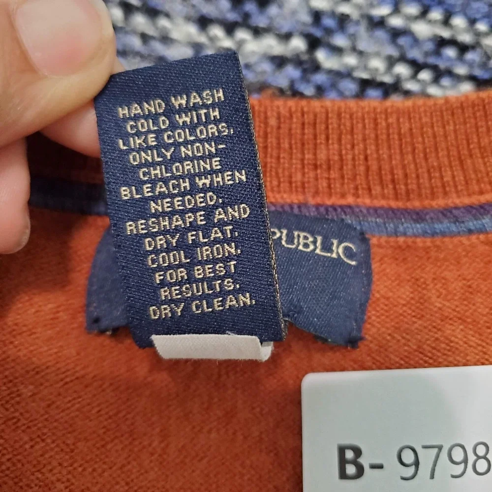 Banana Republic *** scuffs